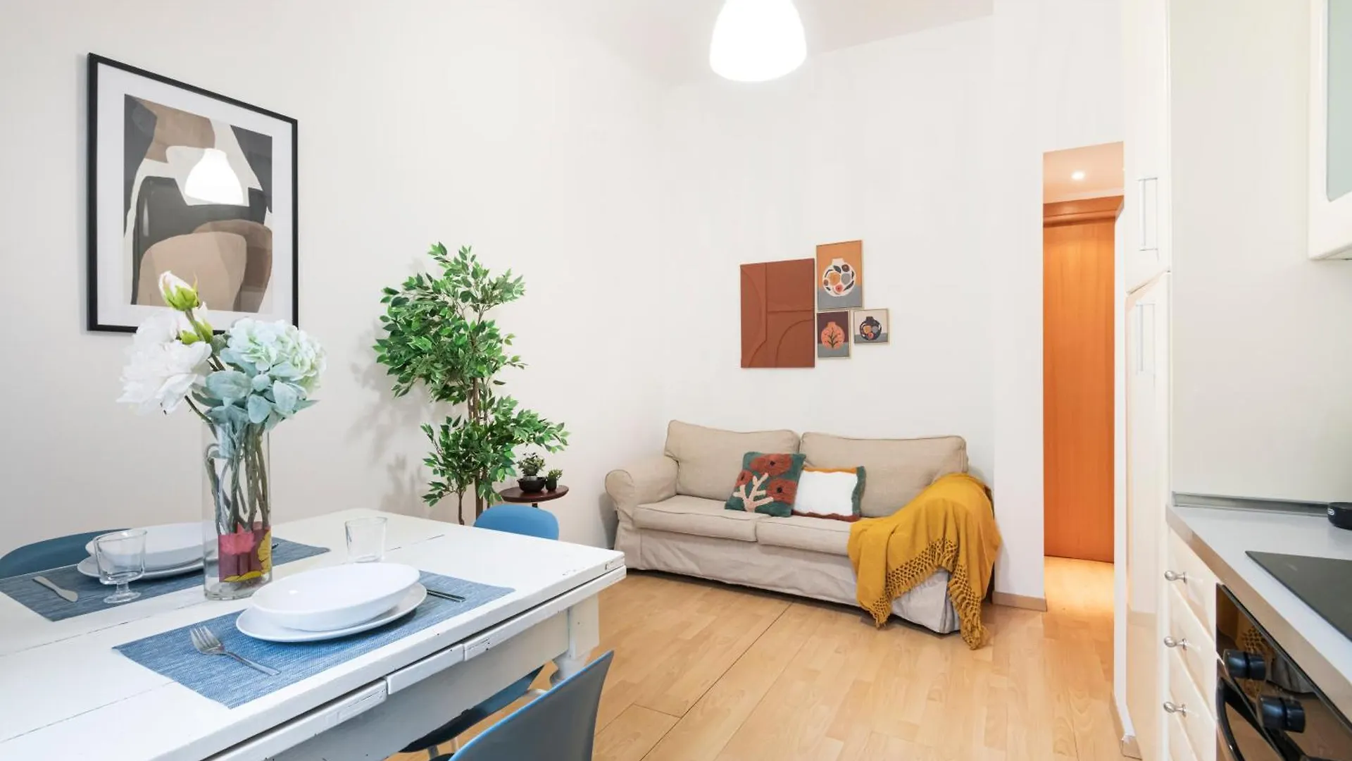 Easylife - Rilassati Nel Calore Di Un Confortevole Trilocale Nel Cuore Di Milano Porta Venezia 0*, Milan